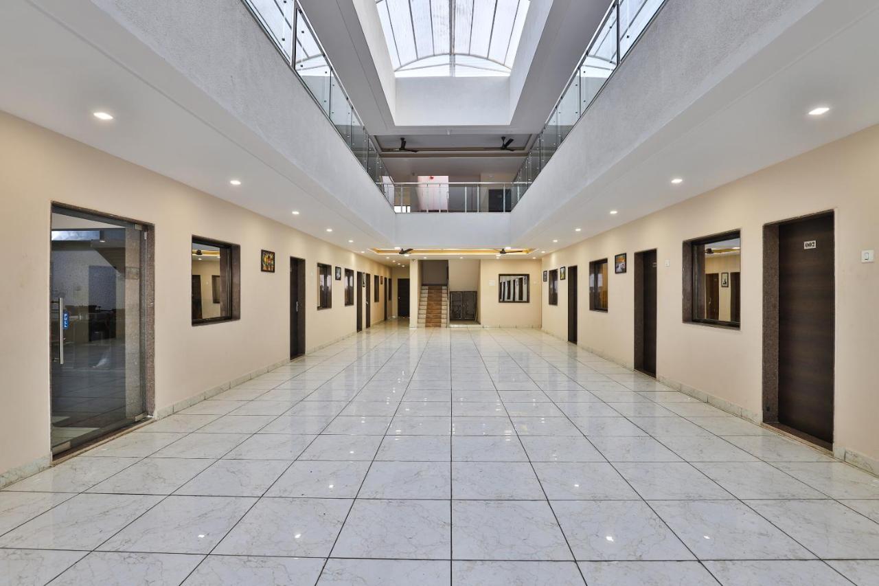 Oyo 26621 Hotel Tulsi Residency Jāmnagar Extérieur photo